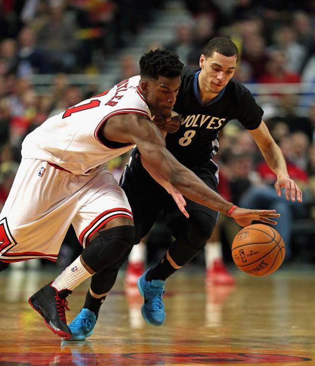 多个联赛中 多个联赛中