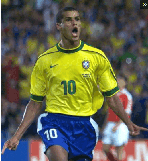 队在中场阻 队在中场阻